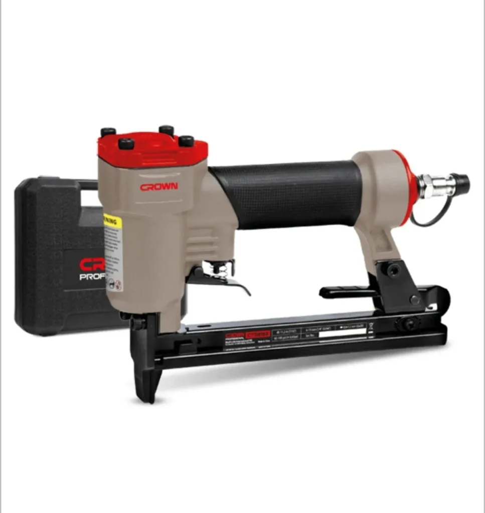 Agrafeuse Pneumatique CROWN CT38117 – Pression 70-110 PSI – Agrafes 6 à 16 mm