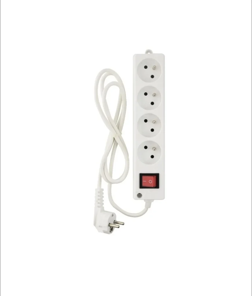 Bloc Multiprises INGELEC 4 postes L3 – 3 m – Blanc avec interrupteur