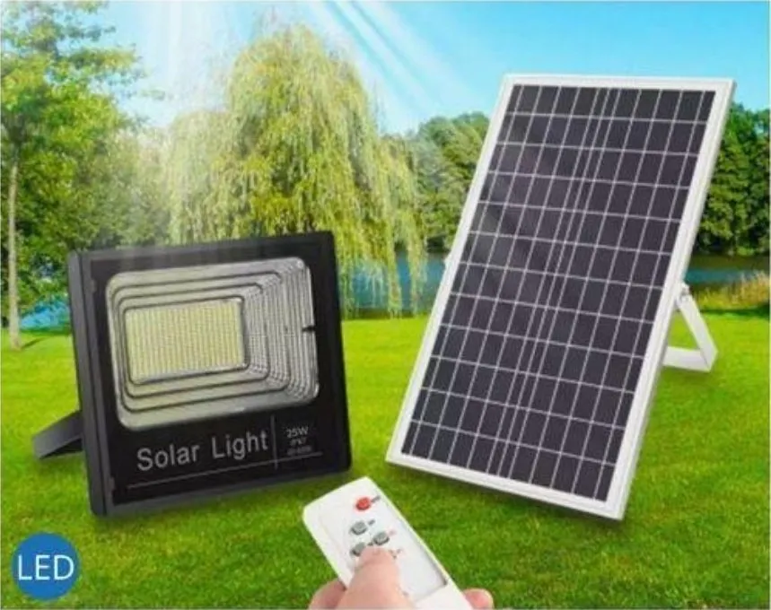 Projecteur Solaire LED 25W avec Télécommande | Éclairage Extérieur IP65
